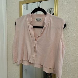 Vintage light pink cut off crop top with buttons